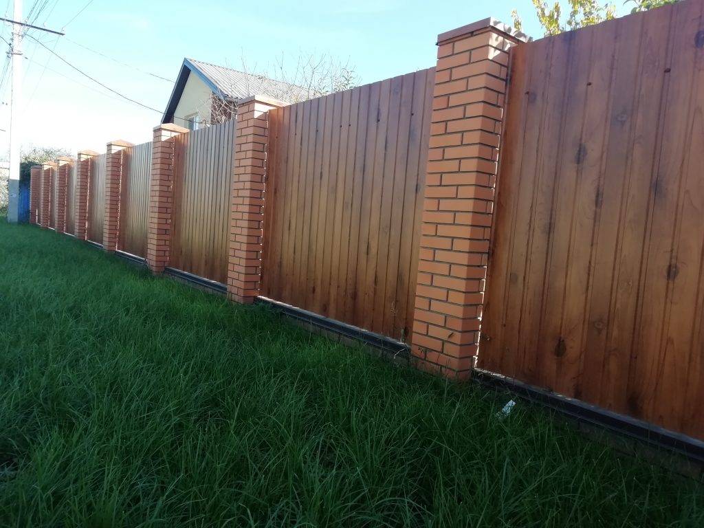 Купить забор из профнастила Днепр. Изготовление заборов — Заборный Мастер